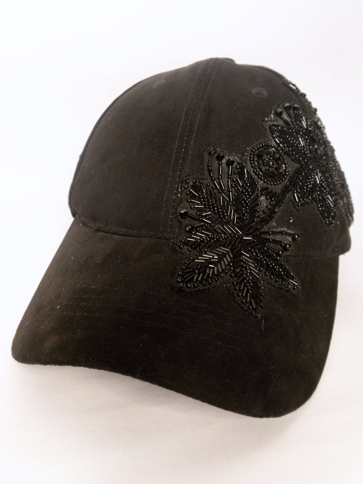 The Monochrome Muse – Handcrafted Designer Cap